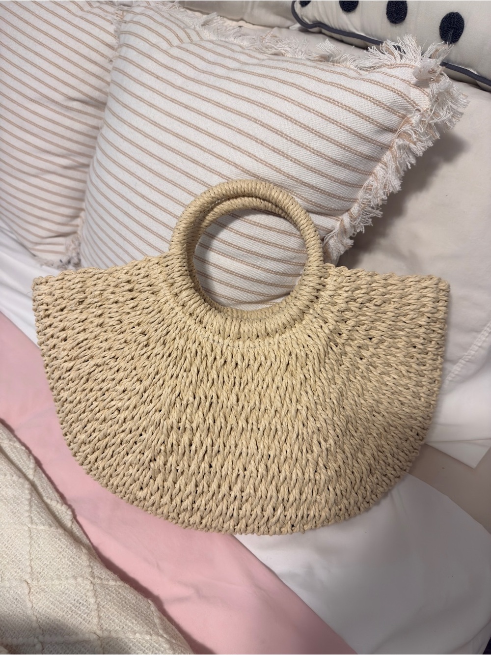 Lulu Dharma Woven Circle-Handle Beach Hand Bag in Beige